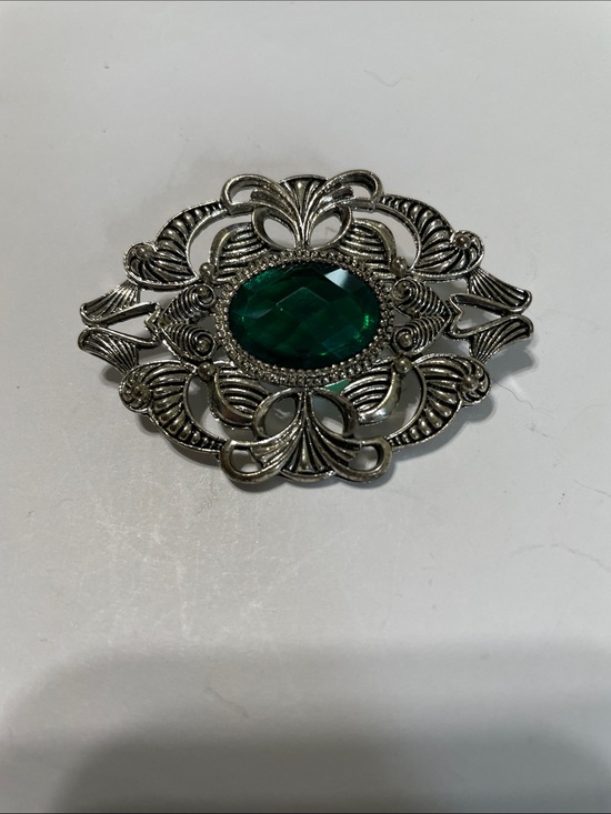 Jewelry - Vintage-Style Silver Brooch with Emerald Green Stone.  7/10/6